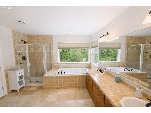688 W X St, Washougal, WA 98671