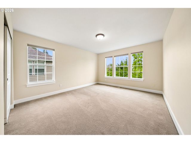688 W X St, Washougal, WA 98671