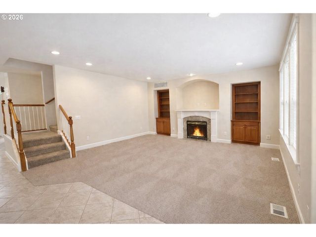 688 W X St, Washougal, WA 98671