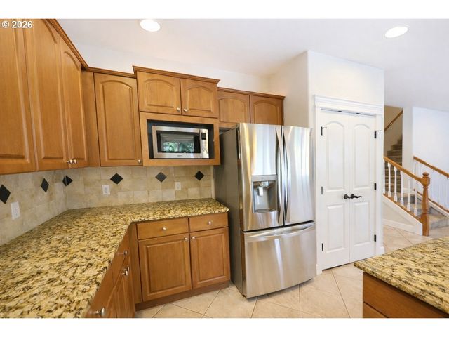688 W X St, Washougal, WA 98671