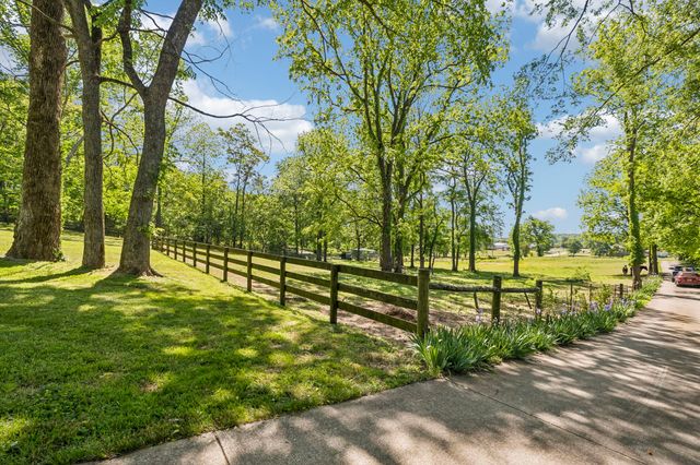660 Allisona Rd, Eagleville, TN 37060