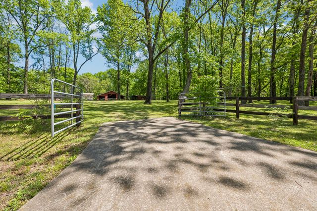 660 Allisona Rd, Eagleville, TN 37060