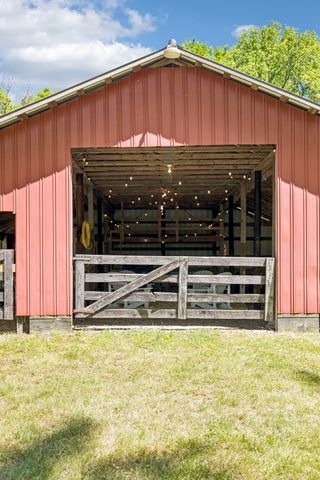 660 Allisona Rd, Eagleville, TN 37060
