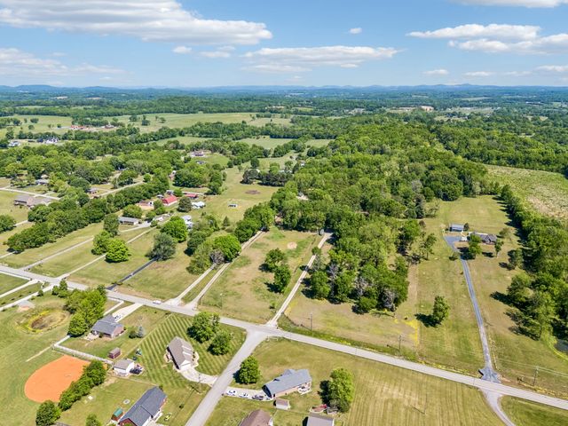 660 Allisona Rd, Eagleville, TN 37060
