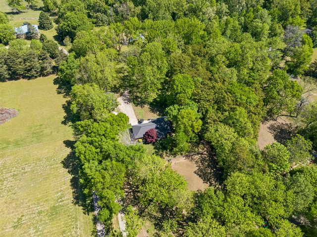 660 Allisona Rd, Eagleville, TN 37060