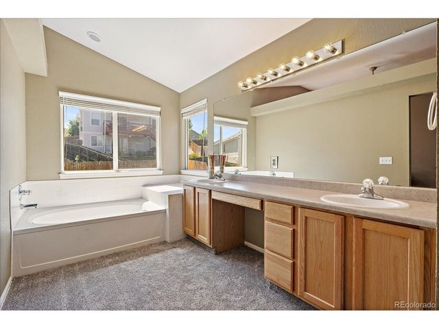 5932 S Versailles St, Aurora, CO 80015