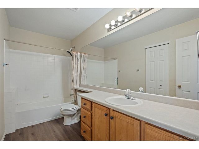 5932 S Versailles St, Aurora, CO 80015