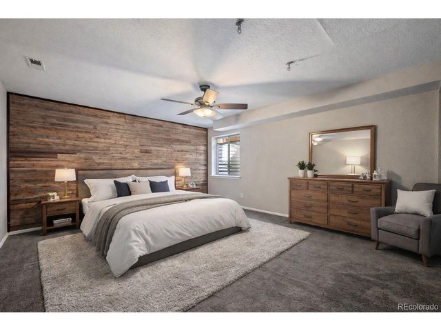 5932 S Versailles St, Aurora, CO 80015