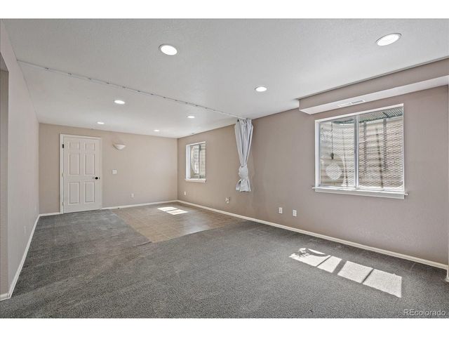 5932 S Versailles St, Aurora, CO 80015