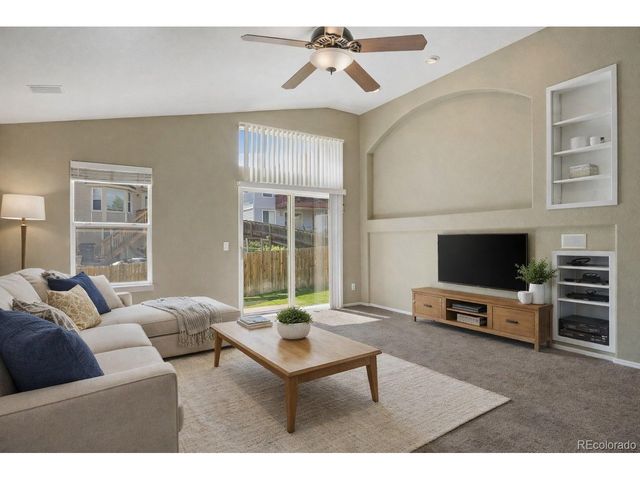 5932 S Versailles St, Aurora, CO 80015