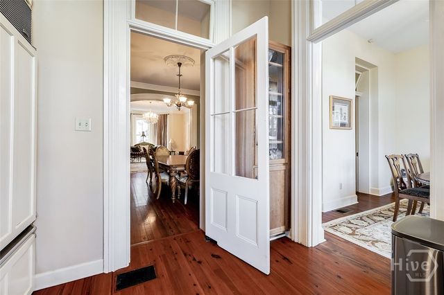 118 E Gaston Street, Savannah, GA 31401