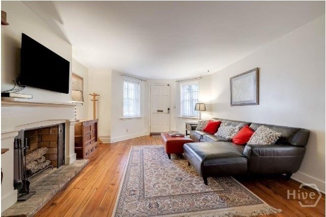 118 E Gaston Street, Savannah, GA 31401