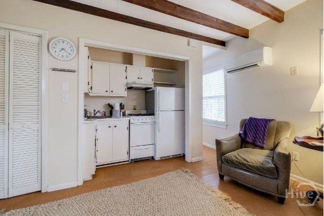 118 E Gaston Street, Savannah, GA 31401