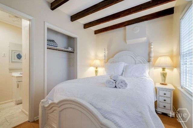 118 E Gaston Street, Savannah, GA 31401