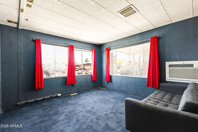 7410 S 43RD Street, Phoenix, AZ 85042