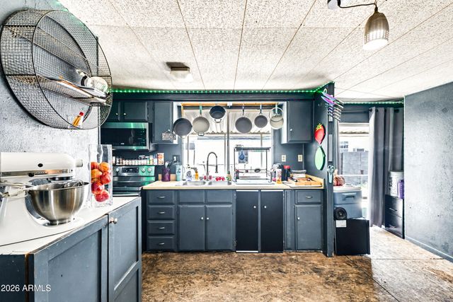 7410 S 43RD Street, Phoenix, AZ 85042