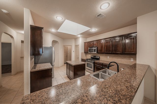 12713 Diamond Peak Drive, Fort Worth, TX 76177