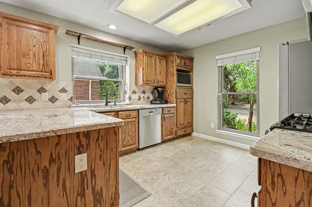 2116 Hollow Reef Circle, League City, TX 77573