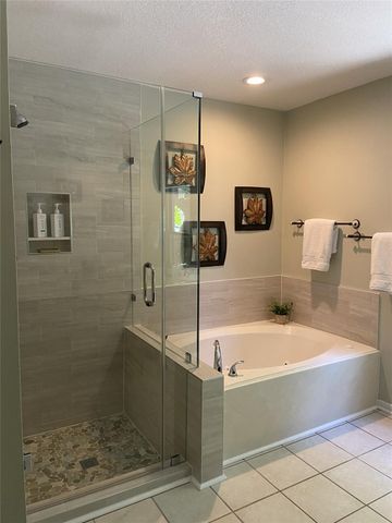 2116 Hollow Reef Circle, League City, TX 77573
