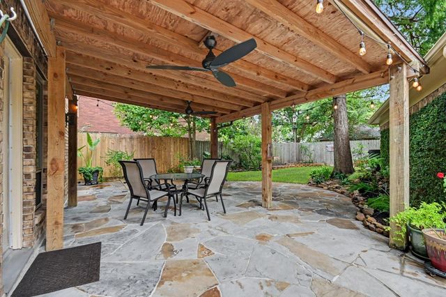 2116 Hollow Reef Circle, League City, TX 77573
