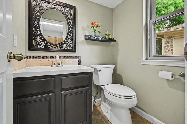 2116 Hollow Reef Circle, League City, TX 77573