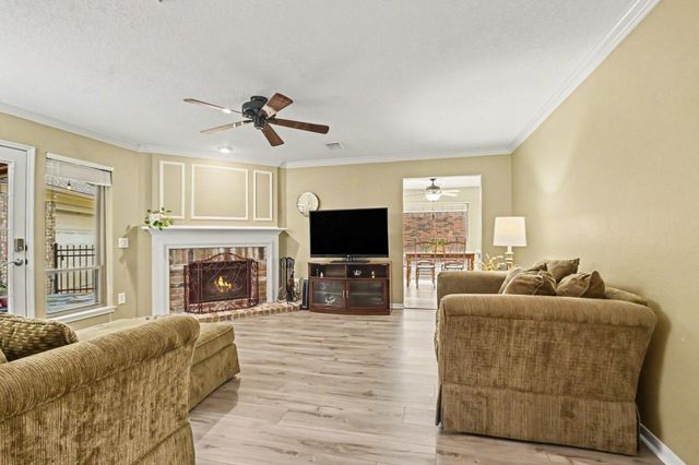 2116 Hollow Reef Circle, League City, TX 77573