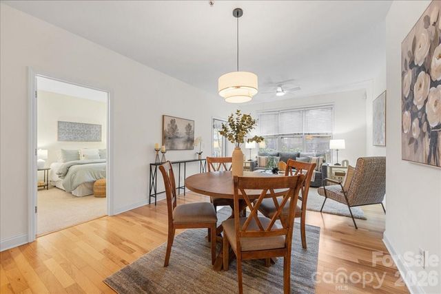 1000 E Woodlawn Road 118, Charlotte, NC 28209