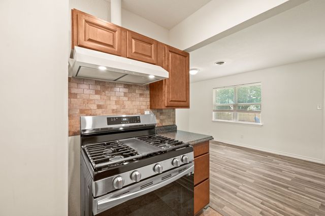 609 Crane Drive, Euless, TX 76039