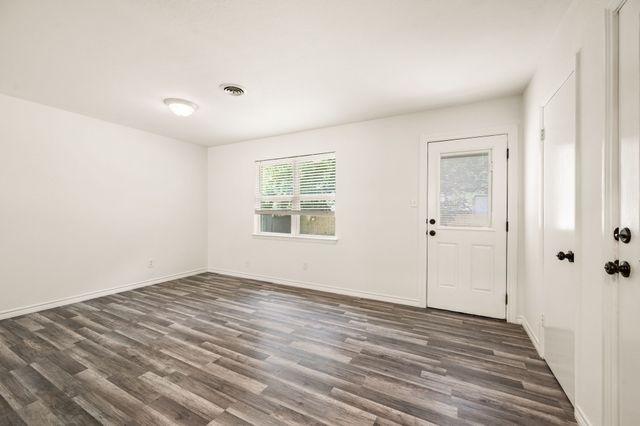 609 Crane Drive, Euless, TX 76039