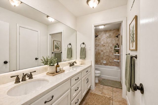 609 Crane Drive, Euless, TX 76039