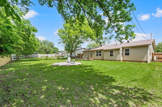 609 Crane Drive, Euless, TX 76039
