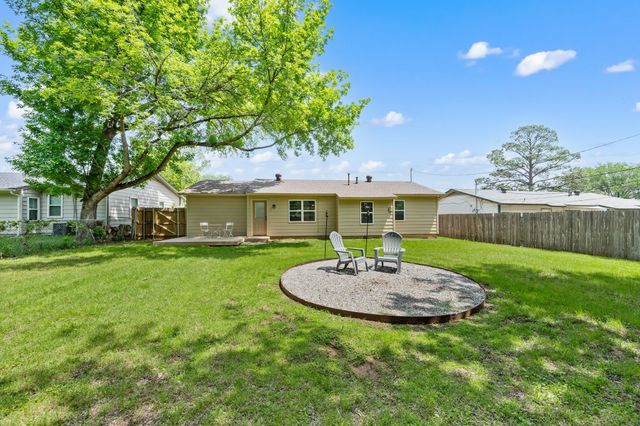 609 Crane Drive, Euless, TX 76039