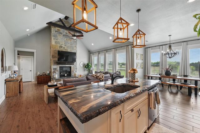 1180 W Fm 875, Midlothian, TX 76065