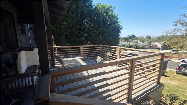 5418 Sanchez Drive, Los Angeles, CA 90008