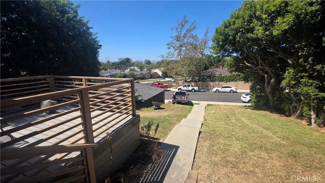 5418 Sanchez Drive, Los Angeles, CA 90008