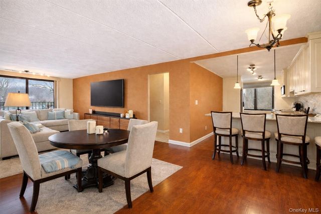 1120 Warburton Avenue 2A, Yonkers, NY 10701