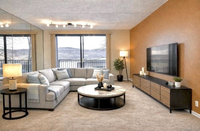 1120 Warburton Avenue 2A, Yonkers, NY 10701