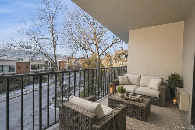 1120 Warburton Avenue 2A, Yonkers, NY 10701