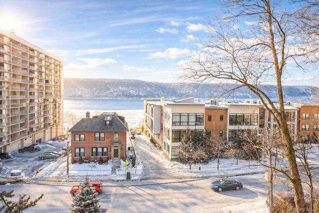 1120 Warburton Avenue 2A, Yonkers, NY 10701