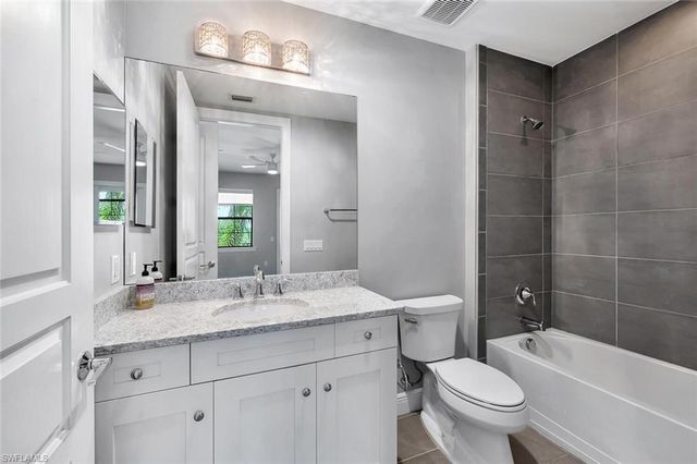 16374 Viansa WAY 301, Naples, FL 34110
