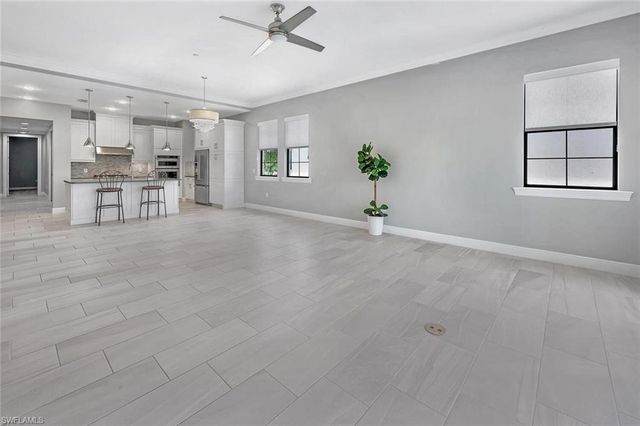 16374 Viansa WAY 301, Naples, FL 34110