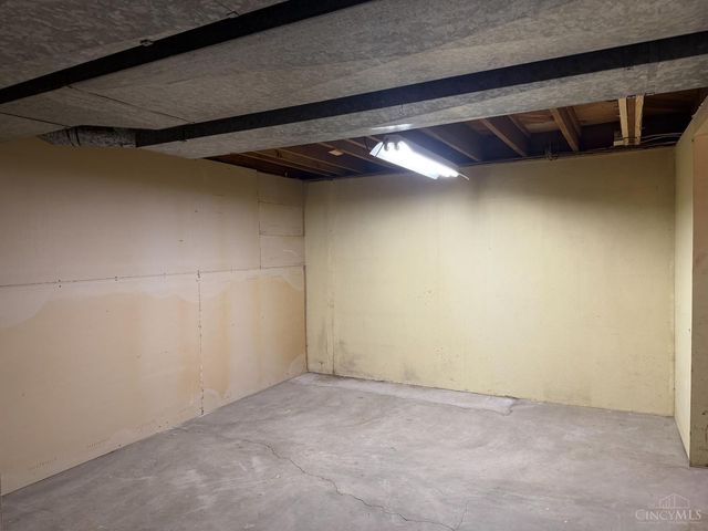 1075 Oakmont Avenue, Hamilton, OH 45013