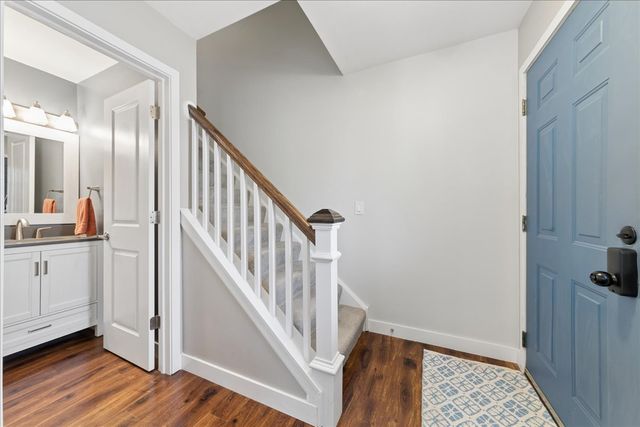 141 Village Creek Drive 141, Lake In The Hills, IL 60156