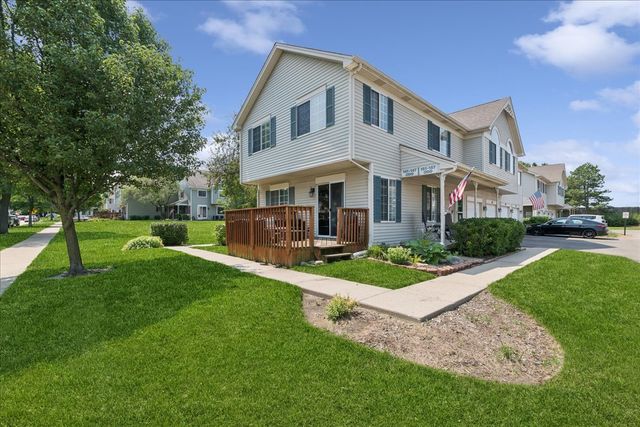141 Village Creek Drive 141, Lake In The Hills, IL 60156