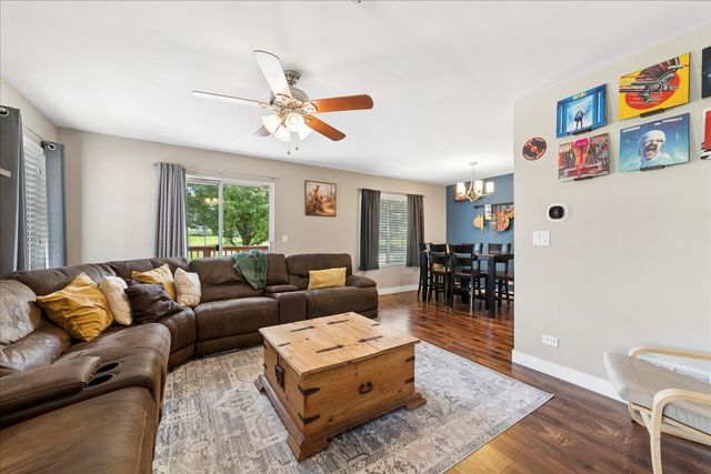 141 Village Creek Drive 141, Lake In The Hills, IL 60156