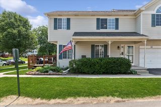 141 Village Creek Drive 141, Lake In The Hills, IL 60156