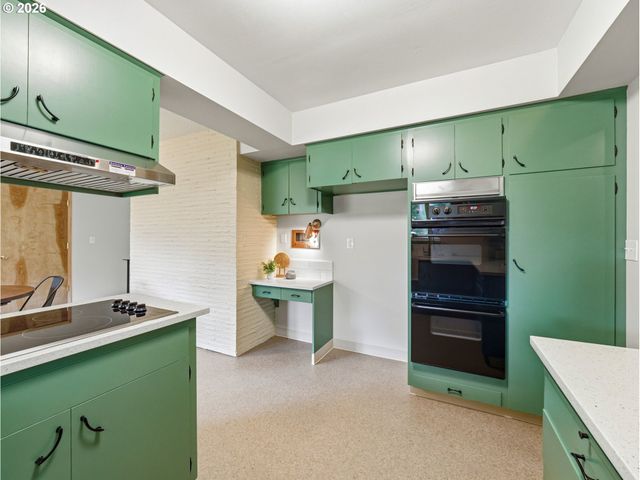 600 Sw VIEWMONT Dr, Portland, OR 97225