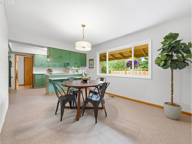 600 Sw VIEWMONT Dr, Portland, OR 97225
