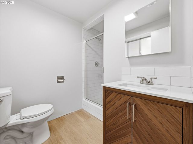 600 Sw VIEWMONT Dr, Portland, OR 97225