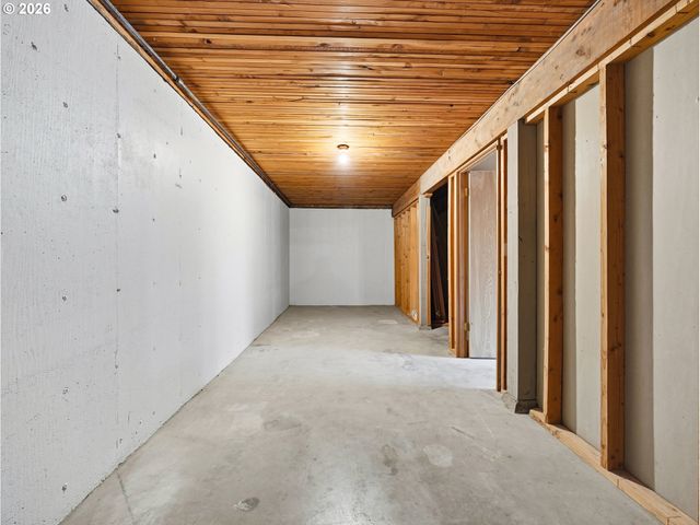 600 Sw VIEWMONT Dr, Portland, OR 97225